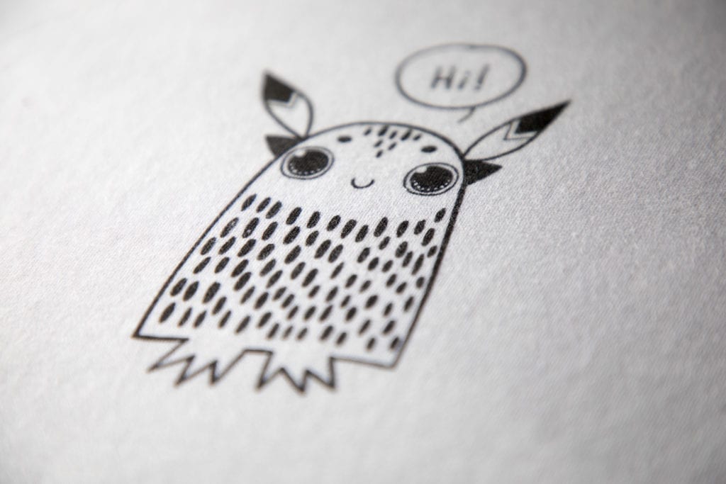 Illustration de hibou imprimée sur textile blanc